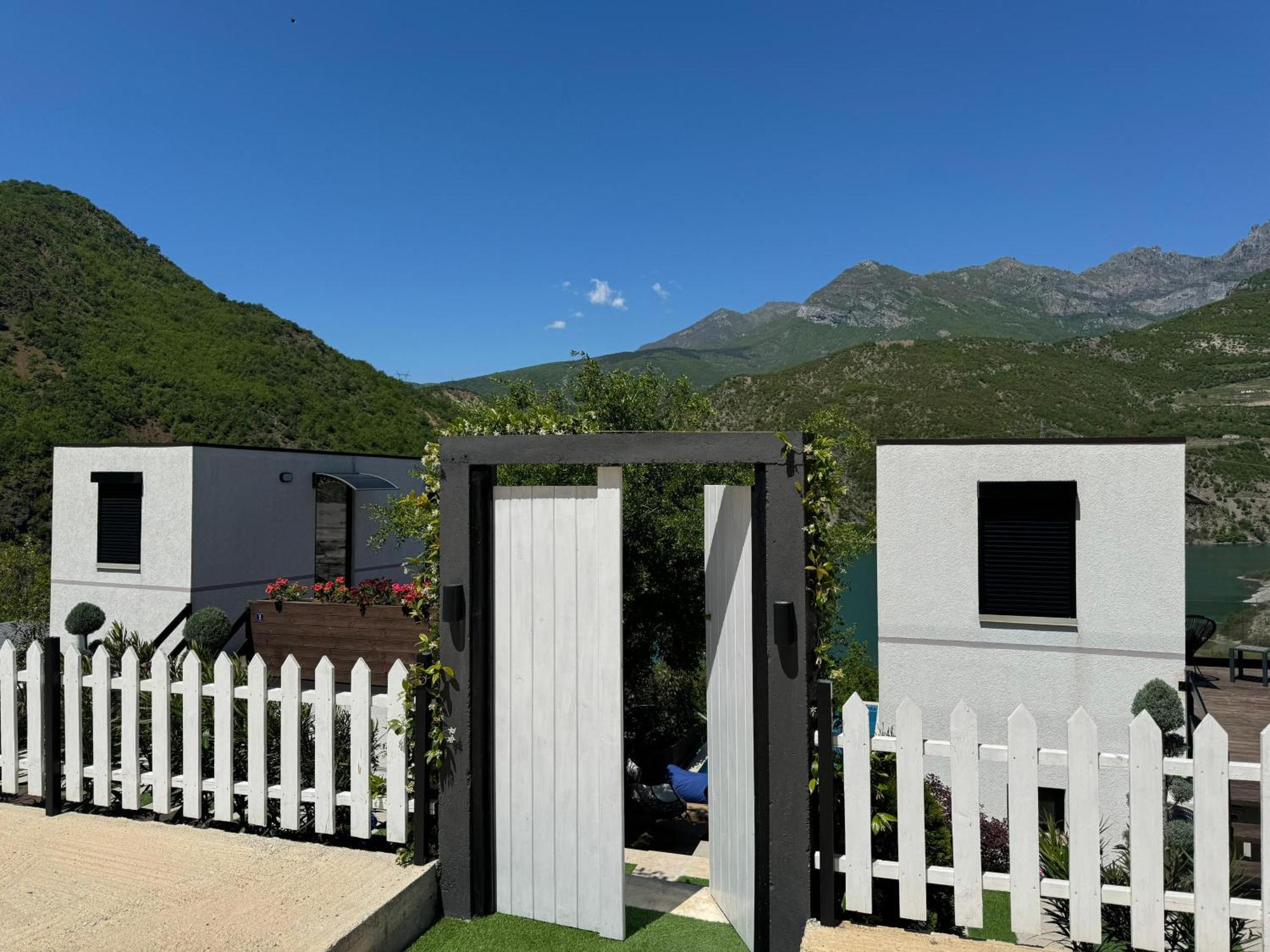 Koman Paradise By Romina Shkodër Exterior foto